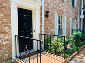 357 N Post Oak Lane 102, Houston TX 77024