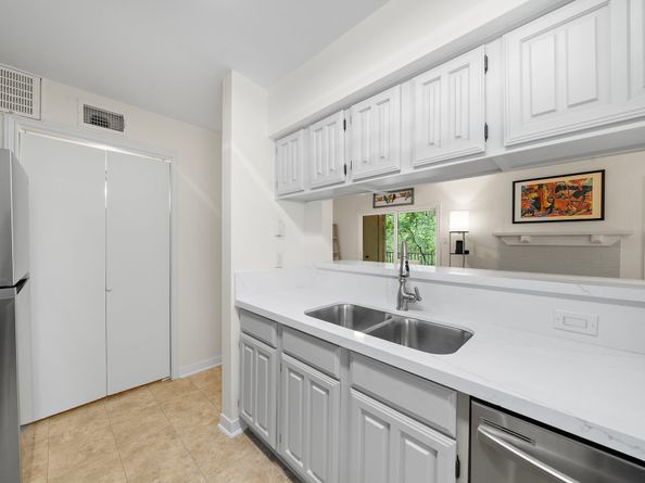 3500 Tangle Brush Drive 28, The Woodlands TX 77381