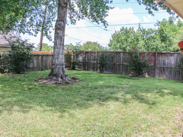 3306 Elmcrest Drive, Houston TX 77088
