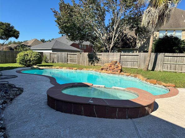 6319 Misty Creek, Missouri City TX 77459