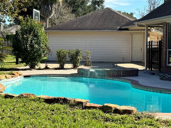 6319 Misty Creek, Missouri City TX 77459