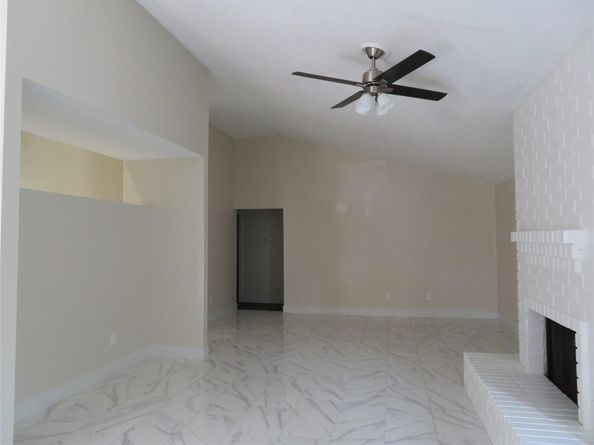 11619 Bowlan Lane, Houston TX 77035