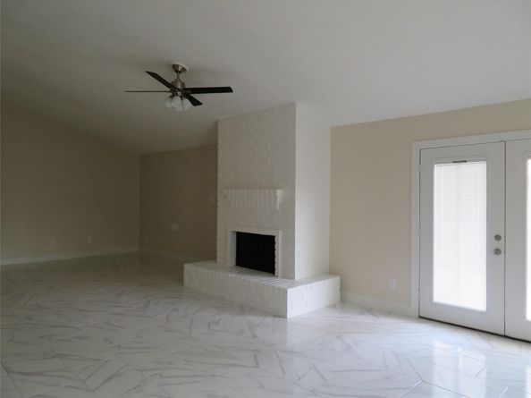 11619 Bowlan Lane, Houston TX 77035