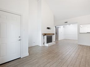 2100 Tanglewilde Street 378, Houston TX 77063