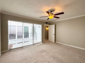 2323 Augusta Drive 36, Houston TX 77057