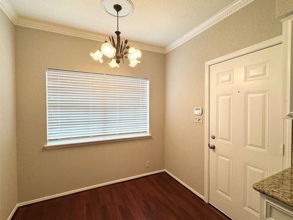 2323 Augusta Drive 36, Houston TX 77057