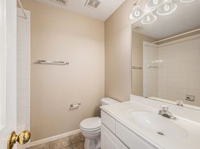 2710 Grants Lake Boulevard E3, Sugar Land TX 77479