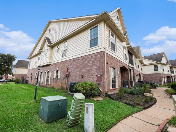 2710 Grants Lake Boulevard E3, Sugar Land TX 77479