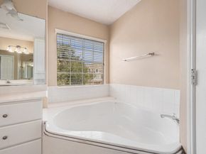2710 Grants Lake Boulevard E3, Sugar Land TX 77479