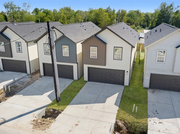 9932 Lanewell Street, Houston TX 77029