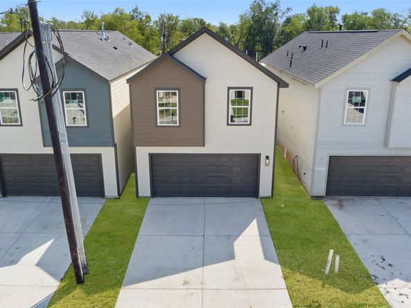 9932 Lanewell Street, Houston TX 77029
