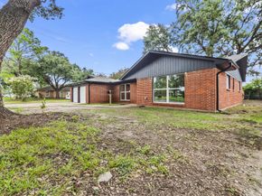 4903 Mayflower Street, Houston TX 77033