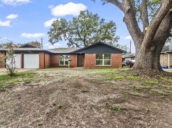 4903 Mayflower Street, Houston TX 77033