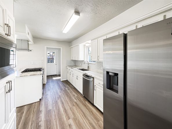 515 Rosewood Drive, Shenandoah TX 77381