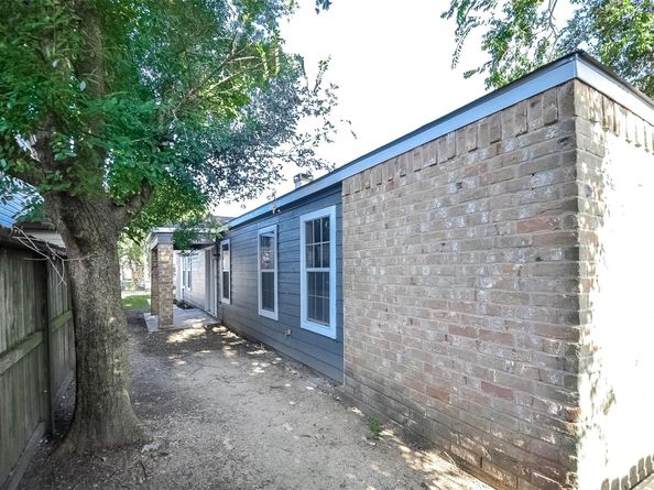 12420 Newbrook Drive, Houston TX 77072