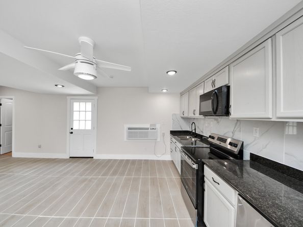 5903 Belneath Street, Houston TX 77033