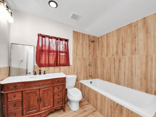 5903 Belneath Street, Houston TX 77033