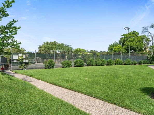 9501 Fondren Road 9, Houston TX 77074