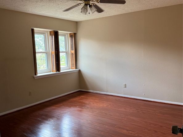 6922 Addicks Clodine Road, Houston TX 77083