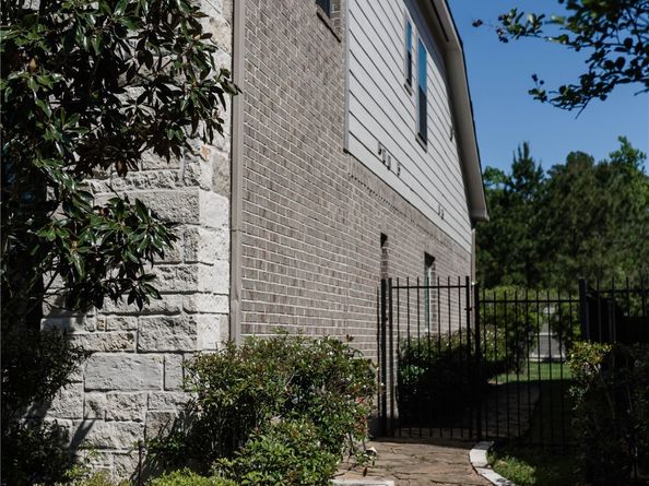 14 Trailing Lantana Place, The Woodlands TX 77354