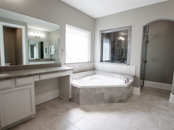 14 Trailing Lantana Place, The Woodlands TX 77354