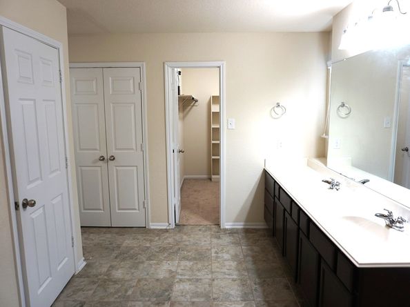 10615 Chestnut Pathway, Tomball TX 77375