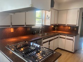1006 Baymeadow Drive, Houston TX 77062