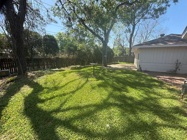 1006 Baymeadow Drive, Houston TX 77062