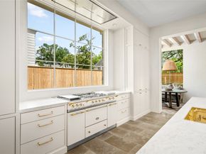 2525 Inwood Drive, Houston TX 77019