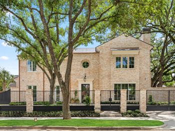 2525 Inwood Drive