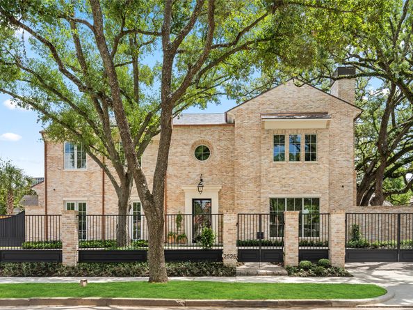 2525 Inwood Drive, Houston TX 77019