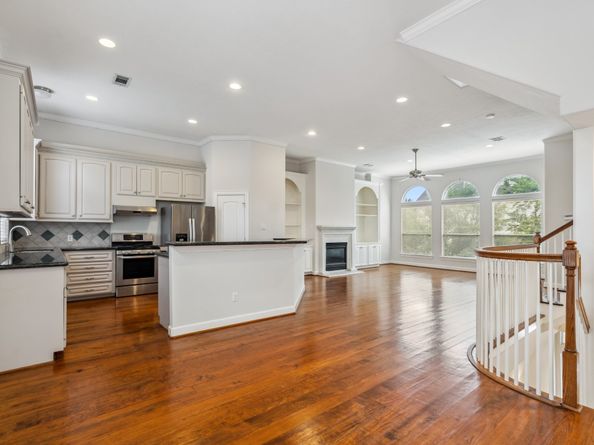 2218 Bellefontaine Street B, Houston TX 77030