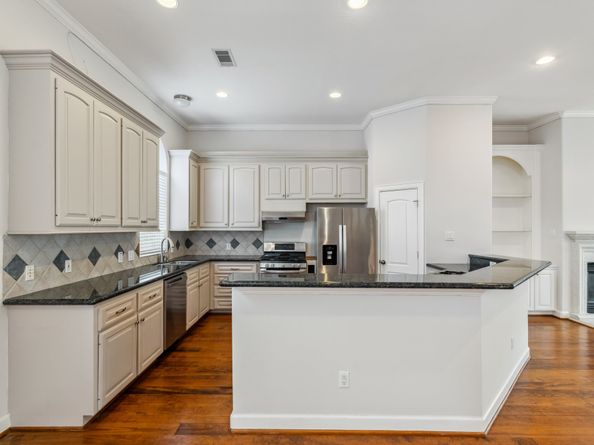 2218 Bellefontaine Street B, Houston TX 77030