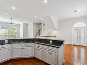 2218 Bellefontaine Street B, Houston TX 77030
