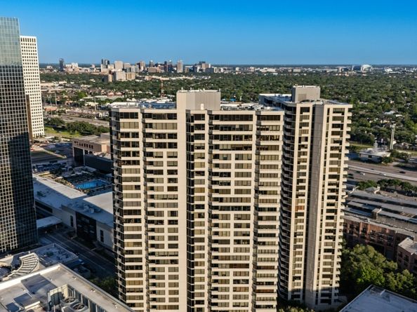 14 Greenway Plaza 12L, Houston TX 77046