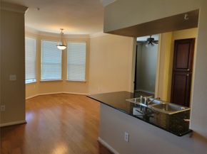 7575 Kirby Drive 1211, Houston TX 77030