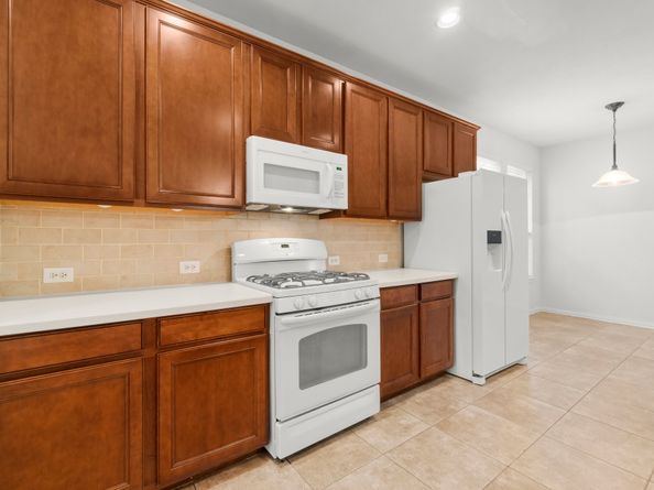 130 W Montfair Boulevard, The Woodlands TX 77382