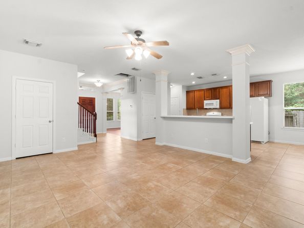 130 W Montfair Boulevard, The Woodlands TX 77382