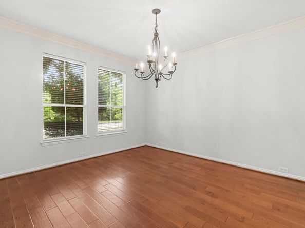 130 W Montfair Boulevard, The Woodlands TX 77382
