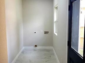 4313 Polk Street, Houston TX 77023