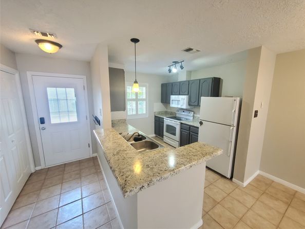 2030 Plantation Drive B2, Conroe TX 77301
