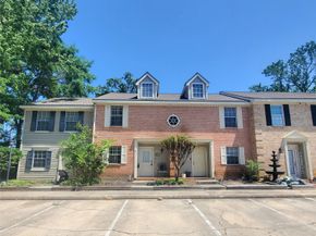 2030 Plantation Drive B2, Conroe TX 77301