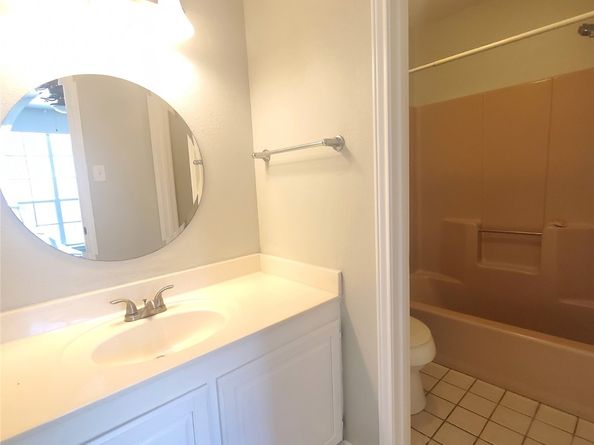 2030 Plantation Drive B2, Conroe TX 77301