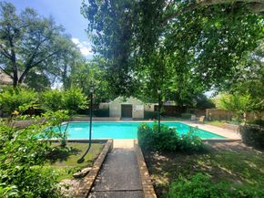 2030 Plantation Drive B2, Conroe TX 77301