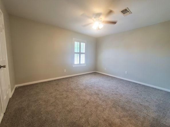2030 Plantation Drive B2, Conroe TX 77301