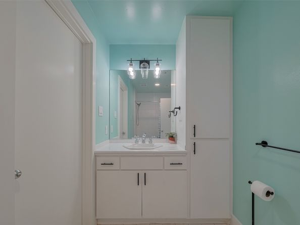 308 Dennis Street, Houston TX 77006