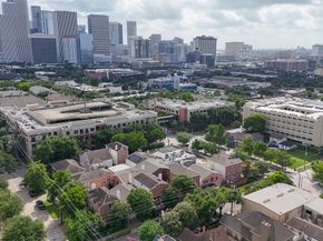 308 Dennis Street, Houston TX 77006