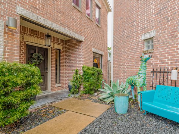 308 Dennis Street, Houston TX 77006