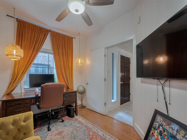 308 Dennis Street, Houston TX 77006