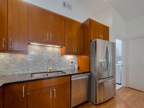 308 Dennis Street, Houston TX 77006